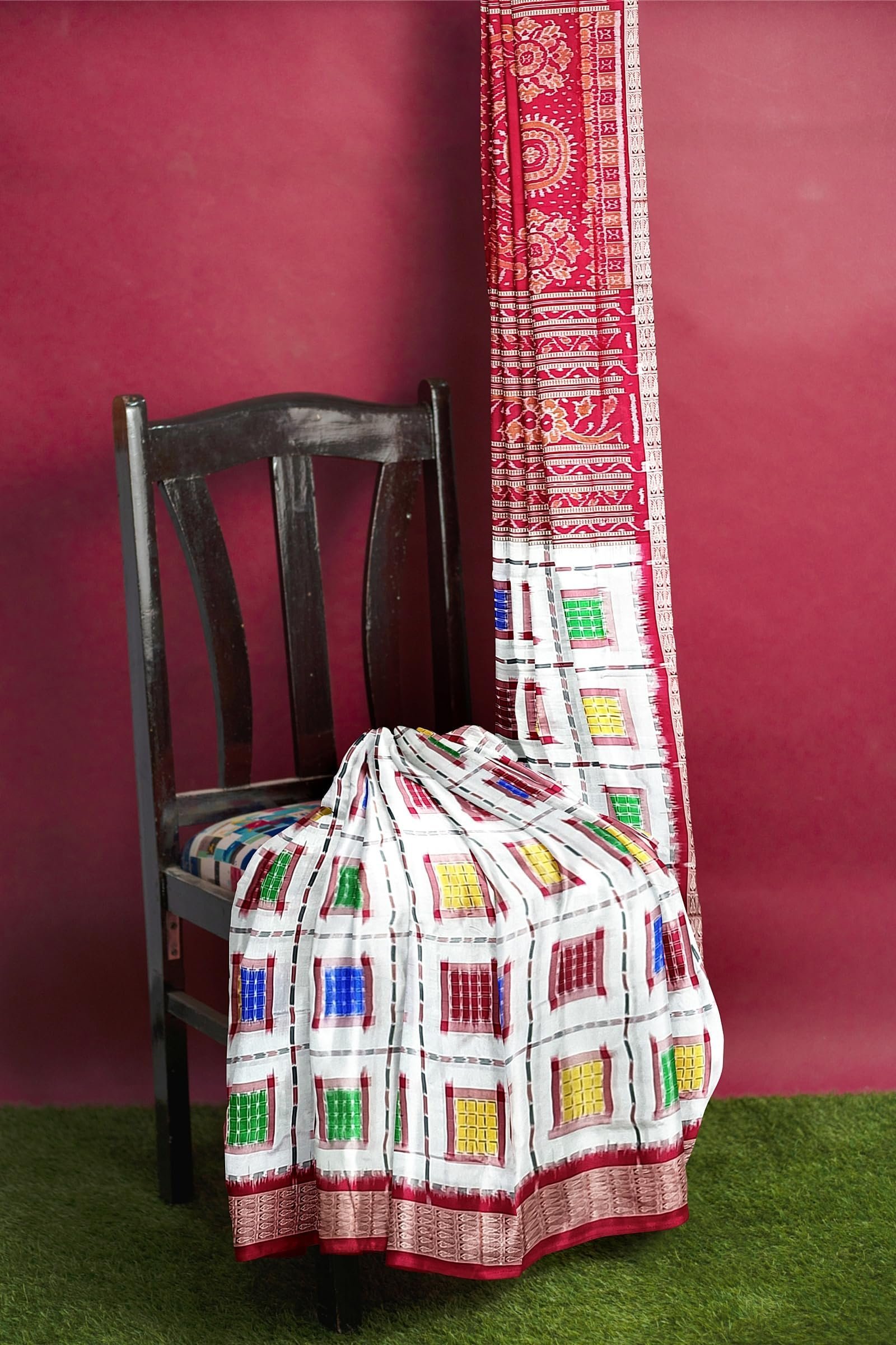 Sambalpuri Silk Saree with Blouse Piece, White with Multi Color Ashwini Design, Red Border, Traditional - Image 5